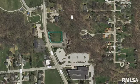 2930 41st St, Moline, IL 61265