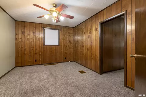 1304 W Tyler St, Herrin, IL 62948 photo 11