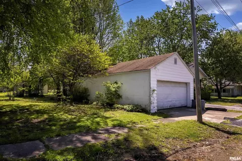 1304 W Tyler St, Herrin, IL 62948 photo 14