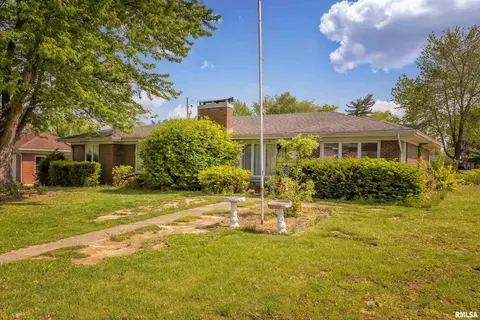 1705 W Hendrickson St, Marion, IL 62959