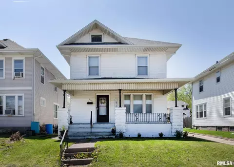 318 16th Ave, East Moline, IL 61244