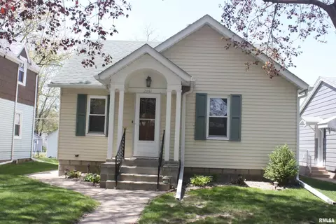 2361 28th St, Moline, IL 61265
