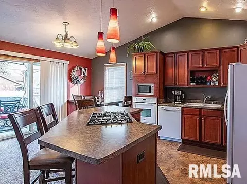 1625 11th St, Silvis, IL 61282 photo 3