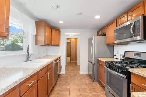 624 14th Ave, Hampton, IL 61256 photo 9