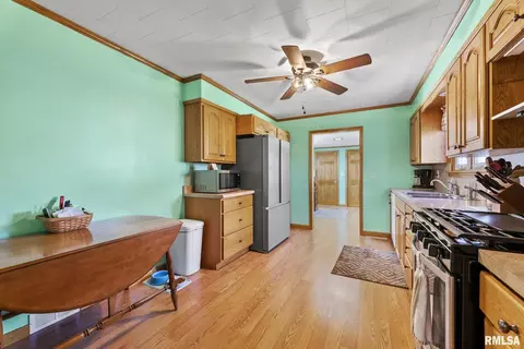 1401 13th St, Viola, IL 61486 photo 7