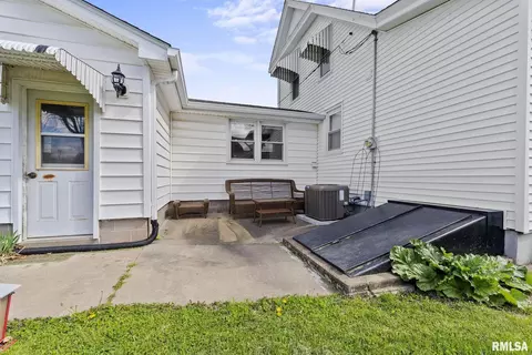 1401 13th St, Viola, IL 61486 photo 8