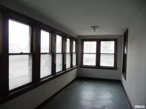1225 12th Ave, Moline, IL 61265 photo 3
