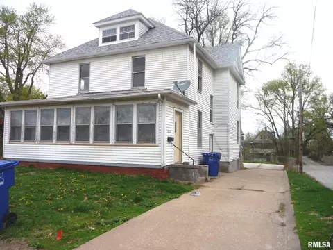 1225 12th Ave, Moline, IL 61265