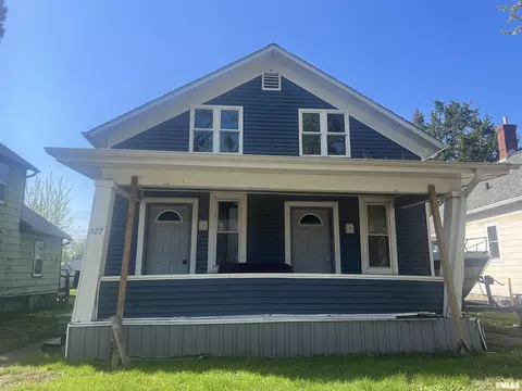 327 N 3rd Ave, Clinton, IA 52732