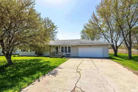 10043 Wolf Rd, Geneseo, IL 61254