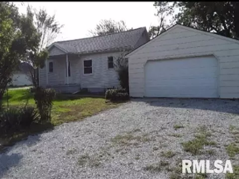 205 S 7th Ave, New Windsor, IL 61465