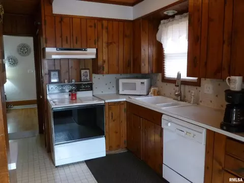 1637 25th St, Moline, IL 61265 photo 12