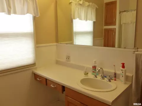 1637 25th St, Moline, IL 61265 photo 22