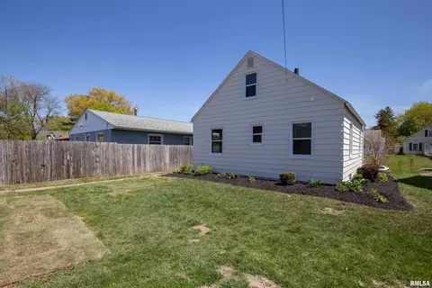 1837 33rd St, Moline, IL 61265 photo 36