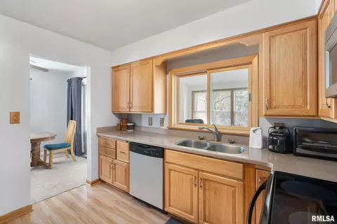5000 10th Ave, Moline, IL 61265 photo 6