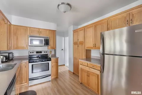 5000 10th Ave, Moline, IL 61265 photo 7