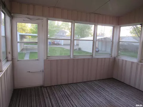 431 45th St, Moline, IL 61265 photo 33