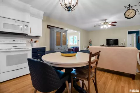 1601 N Smith St, Marion, IL 62959 photo 8
