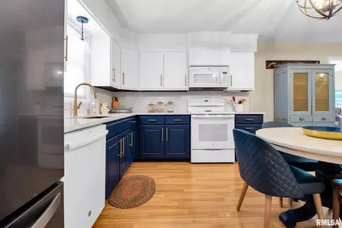 1601 N Smith St, Marion, IL 62959 photo 6