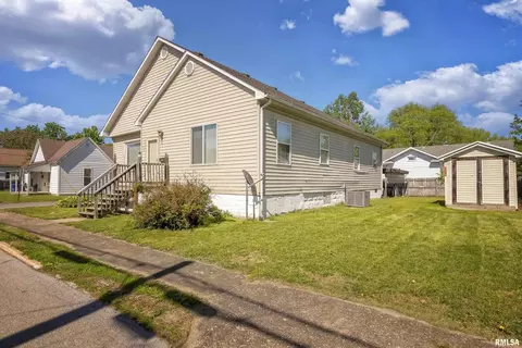 401 S Buchanan St, Marion, IL 62959