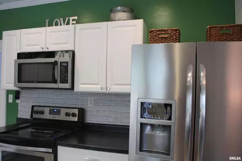 1544 29th Ave, Moline, IL 61265 photo 9