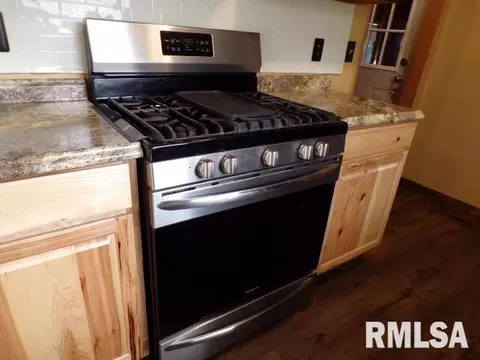 5010 52nd Ave, Moline, IL 61265 photo 9