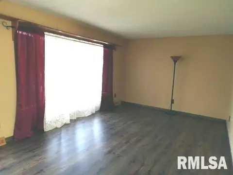 5010 52nd Ave, Moline, IL 61265 photo 4