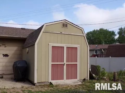5010 52nd Ave, Moline, IL 61265 photo 2