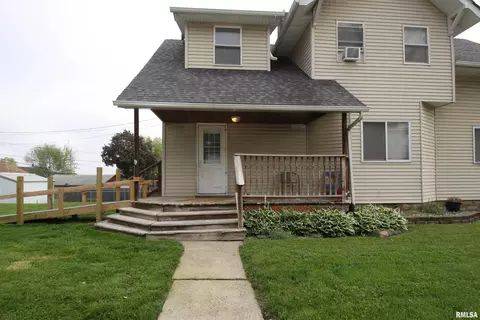152 12th St, Silvis, IL 61282 photo 2