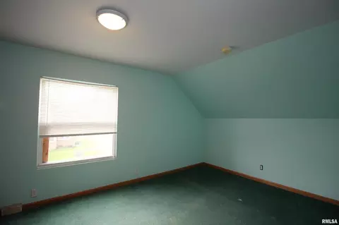 152 12th St, Silvis, IL 61282 photo 18