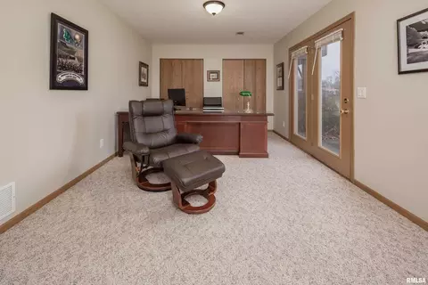 3016 3rd St, Moline, IL 61265 photo 13