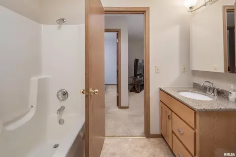 3016 3rd St, Moline, IL 61265 photo 24