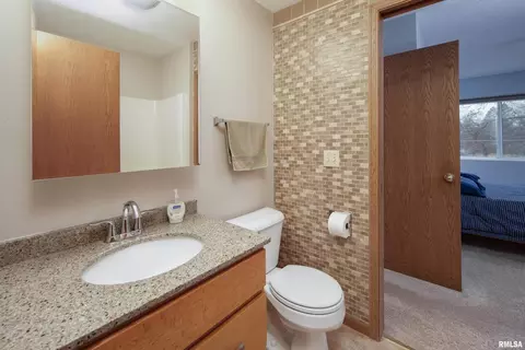 3016 3rd St, Moline, IL 61265 photo 23