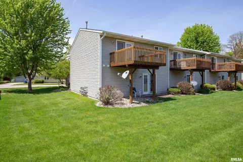 3016 3rd St, Moline, IL 61265 photo 5