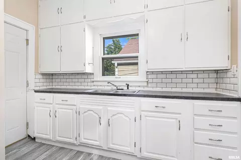 2937 12th Ave, Moline, IL 61265 photo 6