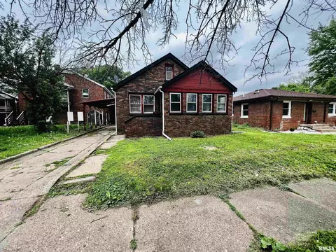 1406 8th St, Rock Island, IL 61201