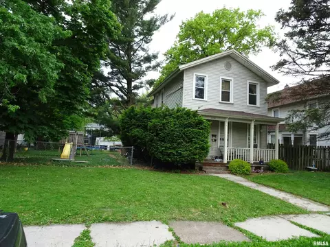 1416 Farnam St, Davenport, IA 52803