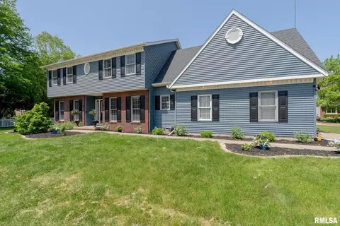 3708 Deer Springs Dr, Bettendorf, IA 52722