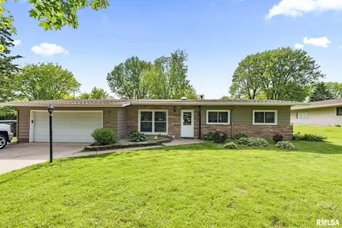 4018 Rodeo St, Davenport, IA 52806