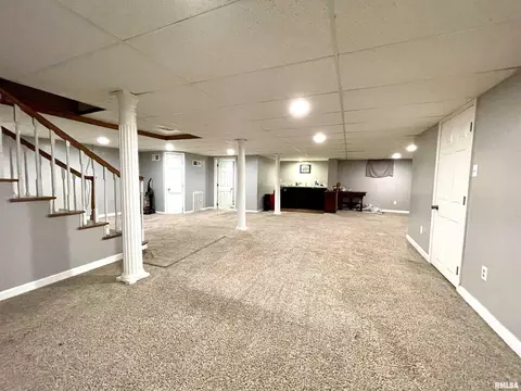 105 9th St, Carmi, IL 62821 photo 28