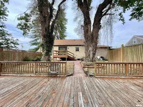 105 9th St, Carmi, IL 62821 photo 35