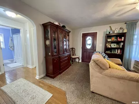 105 9th St, Carmi, IL 62821 photo 15