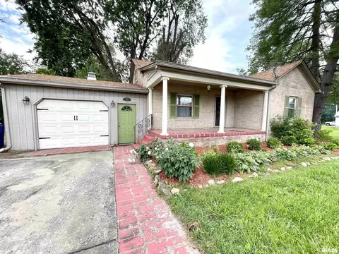 105 9th St, Carmi, IL 62821 photo 3