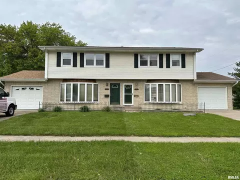 1131 48th St, Moline, IL 61265