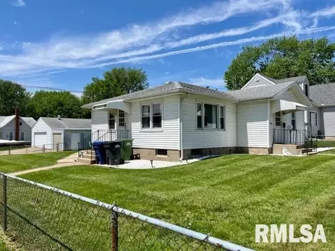 3100 Cleveland St, Clinton, IA 52732