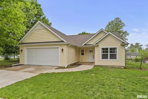 1903 13th St, Viola, IL 61486