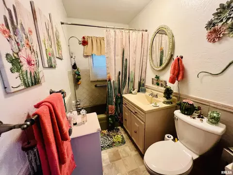 1204 E Parham St, Marion, IL 62959 photo 13