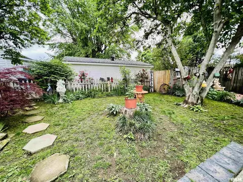 1204 E Parham St, Marion, IL 62959 photo 19