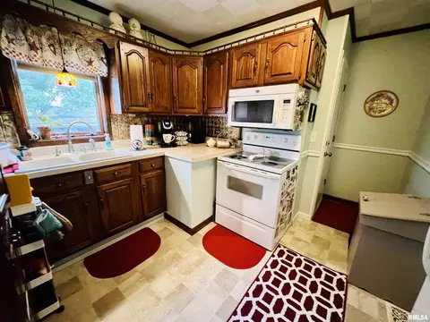 1204 E Parham St, Marion, IL 62959 photo 10