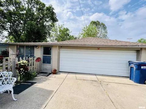 1204 E Parham St, Marion, IL 62959 photo 3